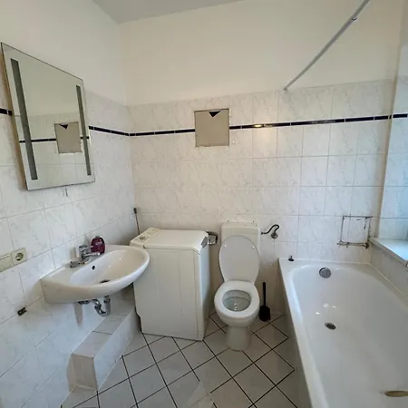 Traumhafte Ferien- Und Monteurswohnung Suedlich Von Leipzig In Naehe A72 *