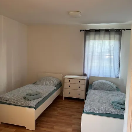 Апартаменты Traumhafte Ferien- Und Monteurswohnung Suedlich Von Leipzig In Naehe A72 Bohlen (Saxony)